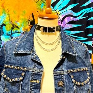 🌈 Lovely studs denim jacket
